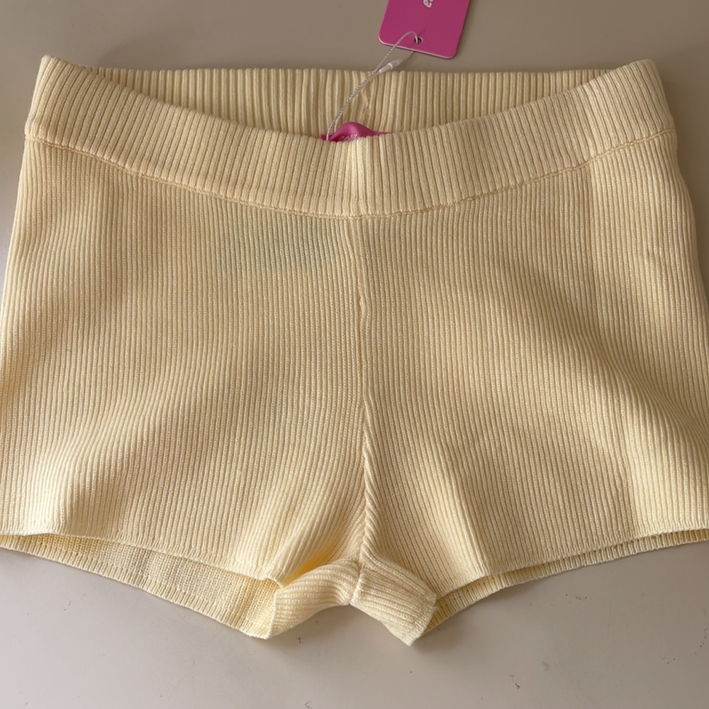 Edikted Lorie Mid Rise Ribbed Knit Shorts - Picture 3 of 6